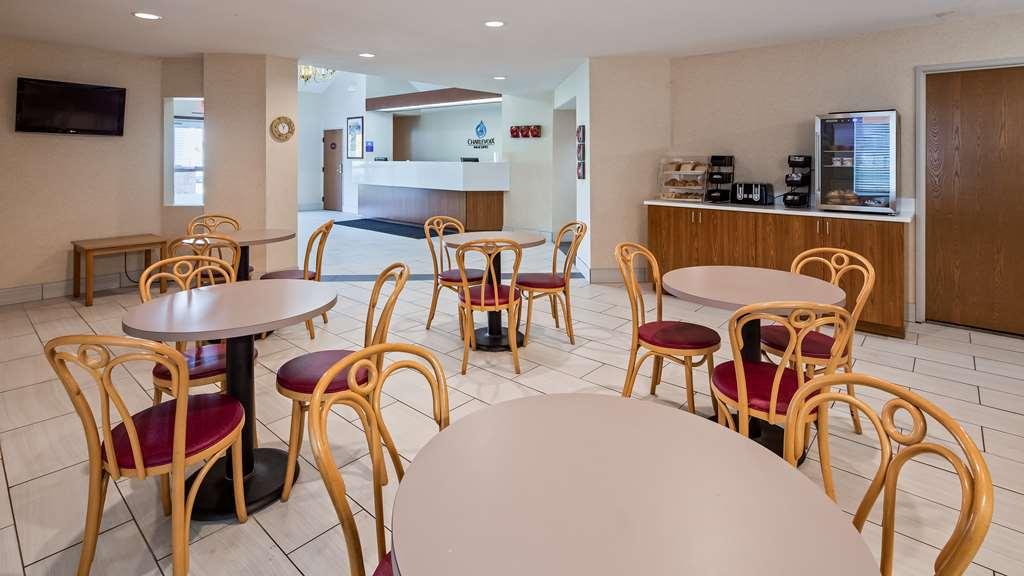 Charlevoix Inn & Suites Surestay Collection By Best Western Dış mekan fotoğraf