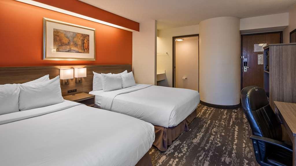 Charlevoix Inn & Suites Surestay Collection By Best Western Oda fotoğraf